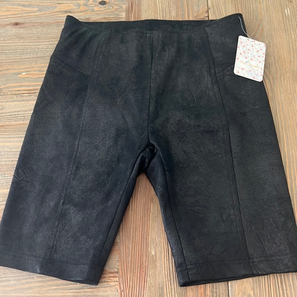 Free People Pants - FREE PEOPLE Heatwave Faux Suede Biker Shorts NWT XS Black